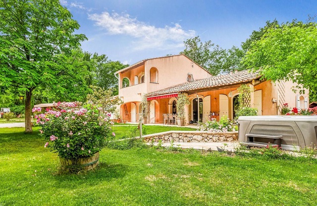 Create lasting vacation memories in this wonderful vacation home.