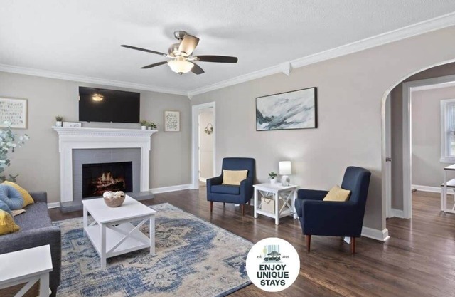 Creek Valley House: cozy, quiet, & peaceful!