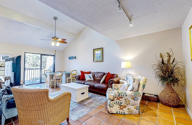Creek Watch Villa with resort amenities, marsh views, & on-site golf