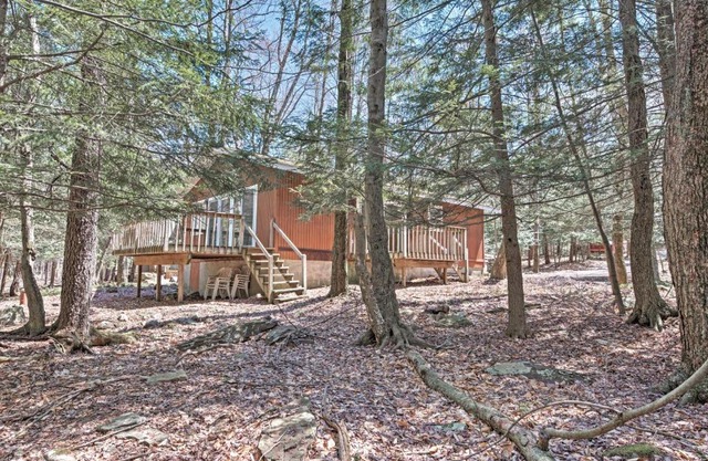Creekside Arrowhead Lake House with Dock and Canoe!