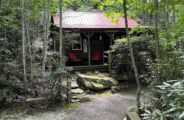 Creekside au Do Drop Inn