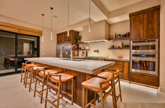 Creekside Cabin: Redlight, Yoga Studio, Sauna, & Cold Plunge; 10-min to skiing