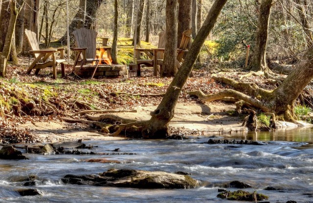 Cozy Creek Cabin - Creekside comfort with a firepit and more!
