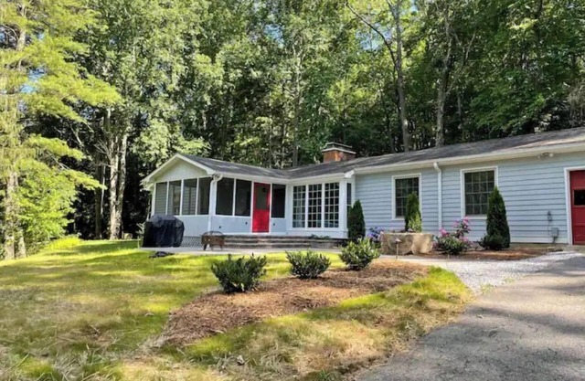 Creekside Cottage