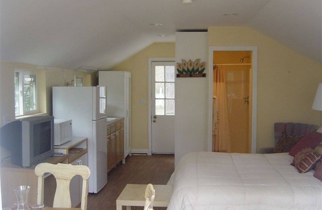 Cottage Creekside, beau chalet de pays (2 couchages)