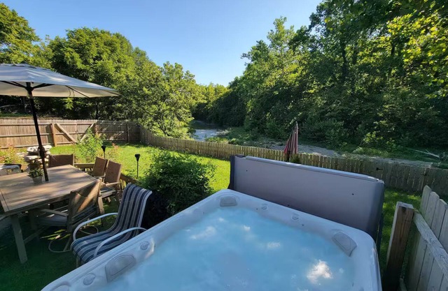 Creekside Cottage
