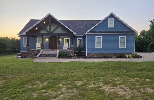Creekside Manor is you ultimate vacation home to relax with the whole family.