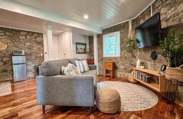 Creekside Mountain Apartment