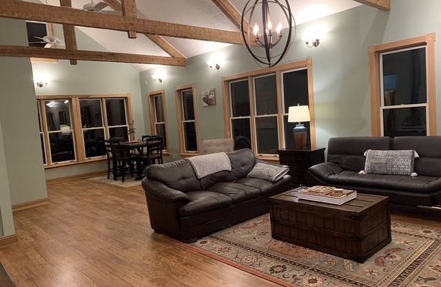 Creekside: Relax & Leave the World Behind