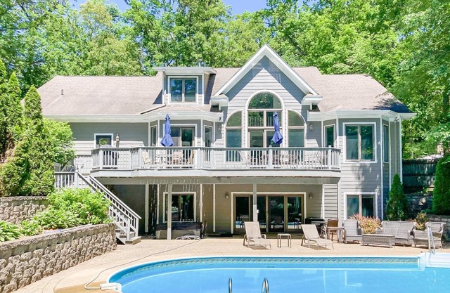 Creekside Retreat