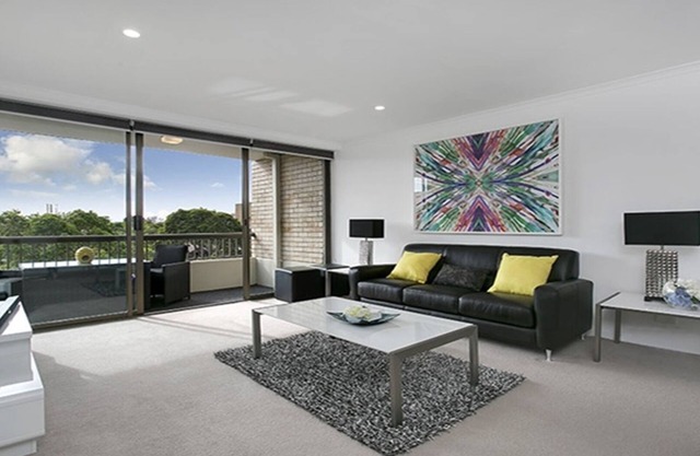 CREM4 - Appartement 1BR Immaculé Récemment Rénové