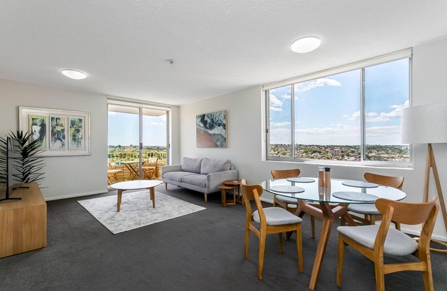 Cremorne- CREM4 Hampden Avenue - Approx. $950-$1200 per/week Newly Renovate Immaculate Cremorne One Bedroom Apartment