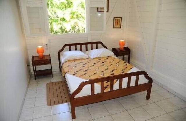 VILLAS CREOLES AVEC PISCINE ET JACUZZI