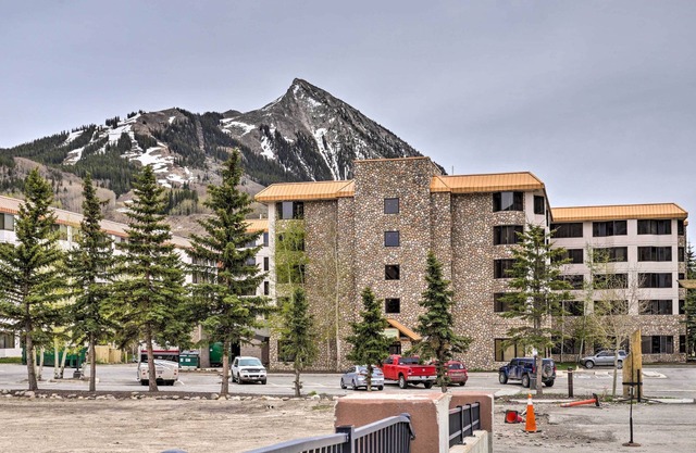 Crested Butte Studio w/ Community Hot Tub & Pool!