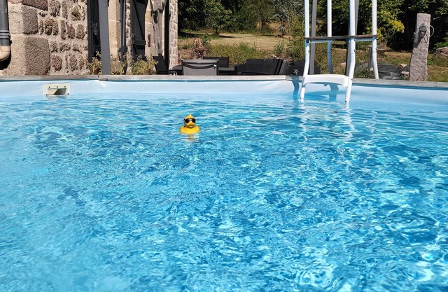 Creusoise country house with SPA and swimming pool