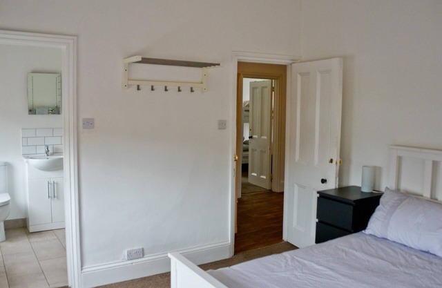Appartement-Salle de bain privée séparée-3 Bedrooms
