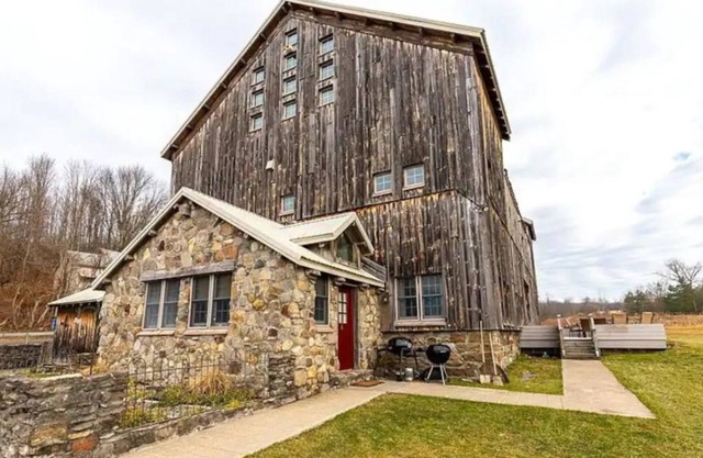 Cristman Barn & Events - 12k sqft barn Conversion - Sleeps 30