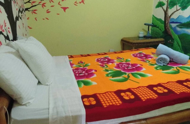 Cronin Residence /Nipa Right for 2pax/with b-fast