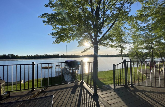 Crooked Lake Escape