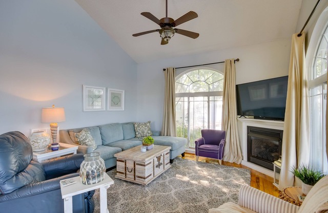 Cross Hill Lake House Rental w/ Panoramic Views