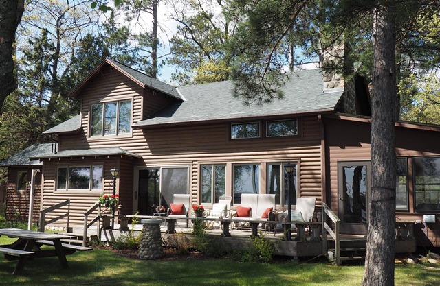 CABINE FAMILIALE SUR LE LAC INFÉRIEUR DE WHITEFISH! PROCHE CROISSE! SLEEPS 10 Nouveau Ctrl A / C!
