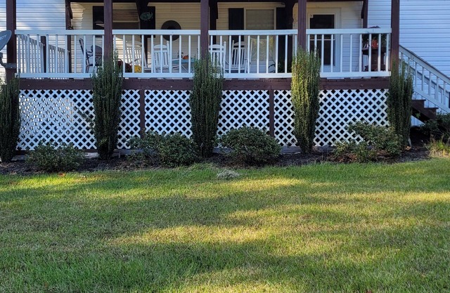 CROSSROADS TO PICKWICK THE PORCH