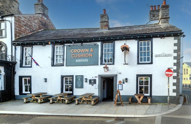 Crown and Cushion Appleby