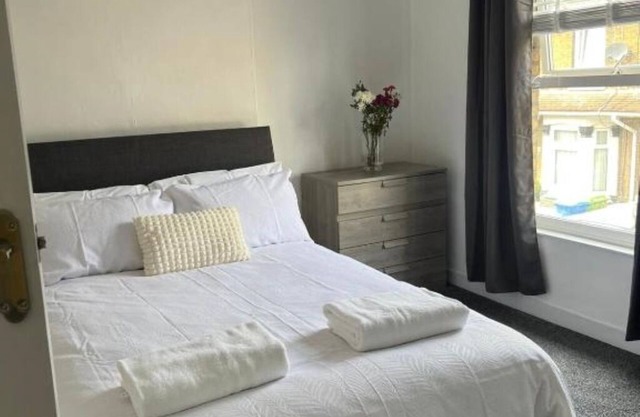 Crown Road Apartment