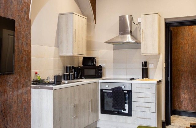 Crown Street Apartment
