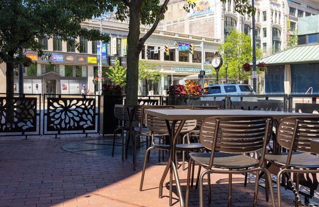Crowne Plaza Cleveland at Playhouse Square by IHG