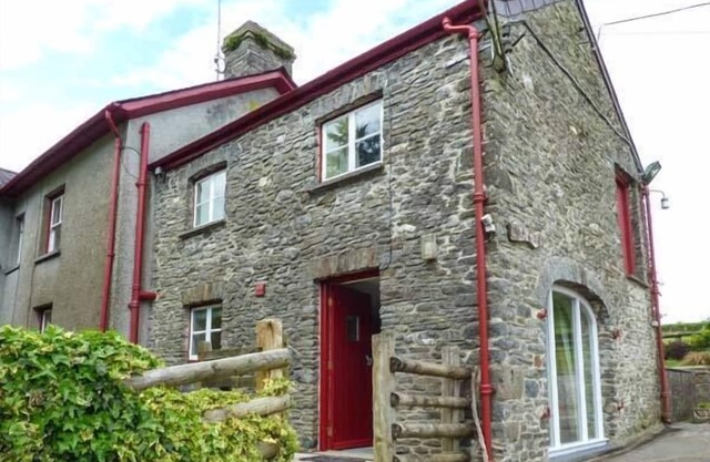 Crud-y-Barcud, PUMSAINT