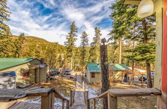 Cubby: Studio mignon et confortable pour 2 avec un bain à remous dans l'Upper Canyon!