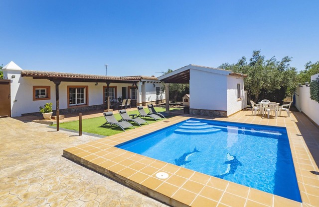 Cubo's Casa La Dehesilla High Privacy and Pool / Piscine privée / wifi gratuit