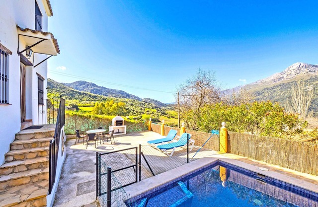 Cubo's Casa Rural La Albahaca de Libar / piscine privée / wifi gratuit / vue