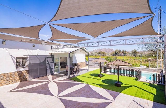 Cubo's Casa Rural Maylu / piscine privée / climatisation / wifi gratuit