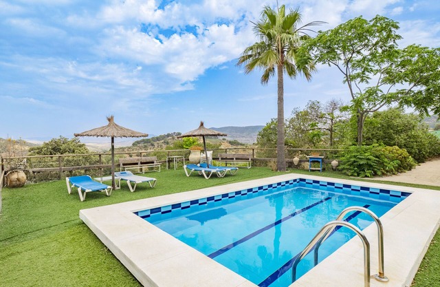 Cubo's Casa Rural Villa Aitana/private pool/near Caminito del Rey/free Wi-Fi