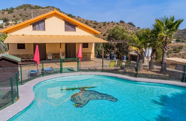 Cubo's El Rincon de Bolaño 2I / free wifi / mountain views / shared pool