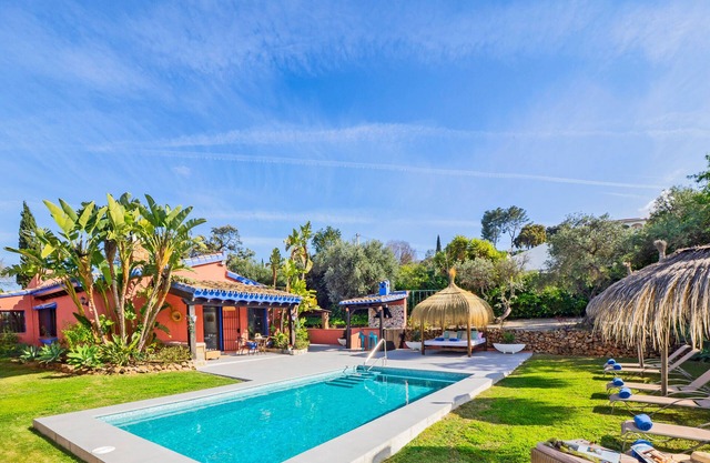 Cubo's Finca la Encina / Piscine / jardin privé / TV satellite / wifi