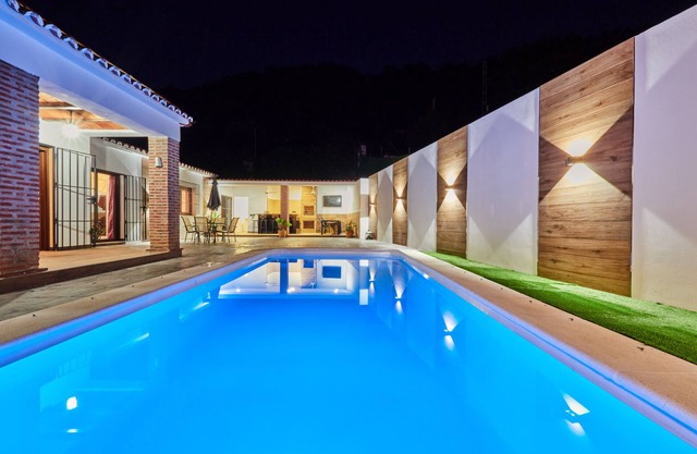 Cubo's Finca El Nogal de los Montes de Málaga / piscine privée / intimité