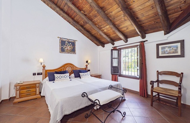 Cubo's Hotel Cortijo San Antonio / climatisation / Wi-Fi gratuit / parking gratuit