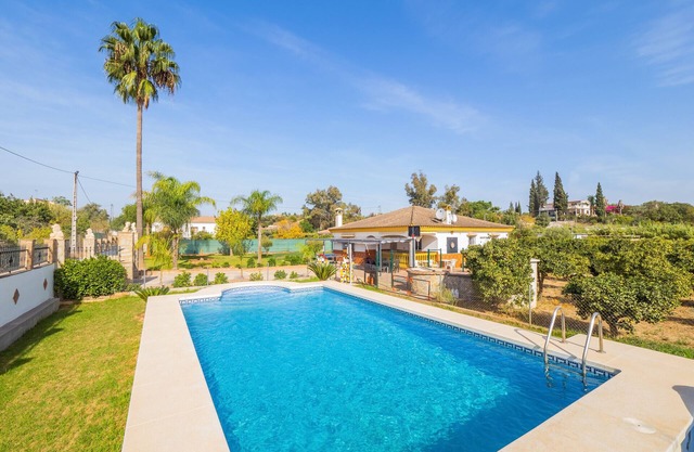 Cubo's Sporting Villa Paloma / piscine privée / familiale / wifi gratuit