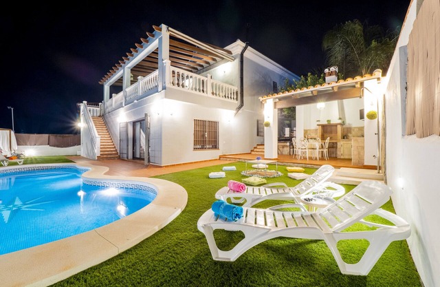 Cubo's Villa Gabriela Family / Wifi gratuit / Piscine privée / jacuzzi