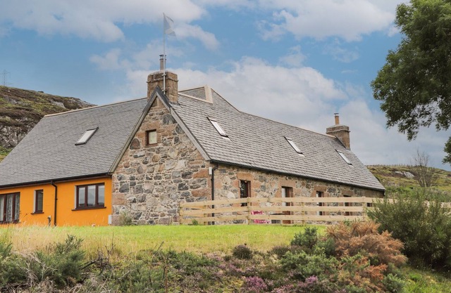 CUILFEARNE CROFT, Animaux acceptés, avec un jardin à Thurso, Ref 1012522