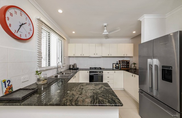 Cullen Bay Townhouse close to beach & restaurants