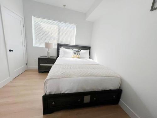 Culver Hideaway Private Room with Share Living Space D3