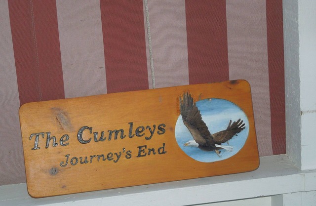 Cumley's Journeys End sur le magnifique lac McCrossen