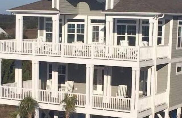 Maison personnalisée avec de nombreux extras nouvelle construction pour 2014! Belles vues sur l'océan!
