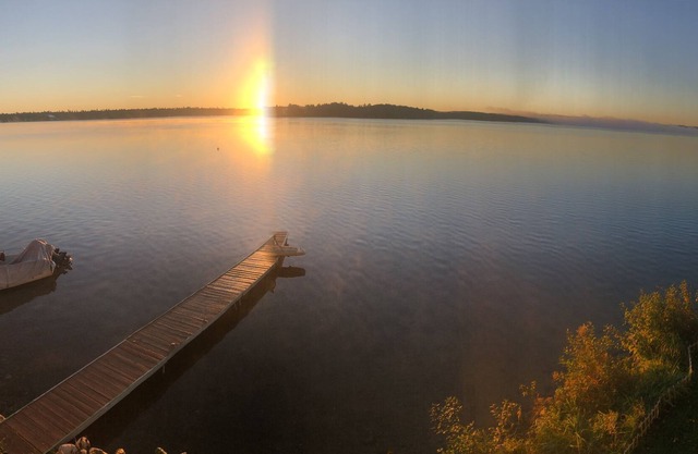 Cute 2 bedroom renovated cottage and with a quiet, serene waterfront setting.