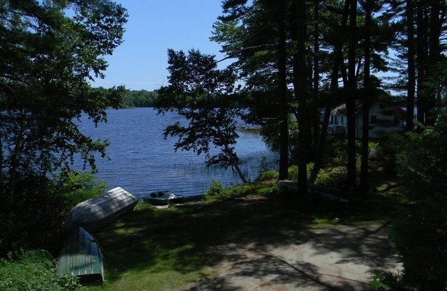 Cottage Boathouse mignon (dernier étage) avec vue sur le lac sur le lac Pemaquid