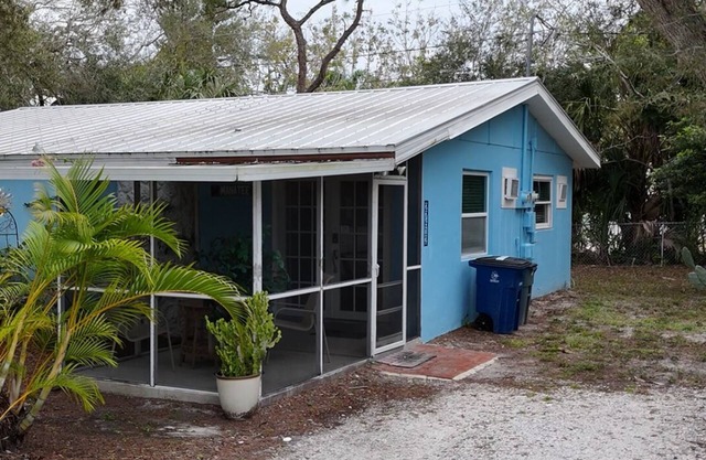 Cute Cottage 1.5Mi 2 Beach Duplex Has Dock on Gulf Access Imperial River